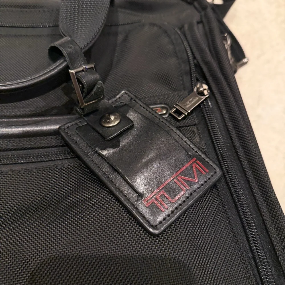 Tumi Black Men's Bag briefcase messenger bag